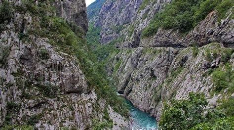 Moraca canyon - Discover Montenegro