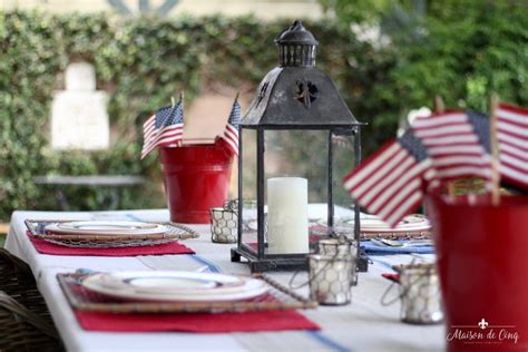 Simple Independence Day Tablescape with Star Plates and Flags