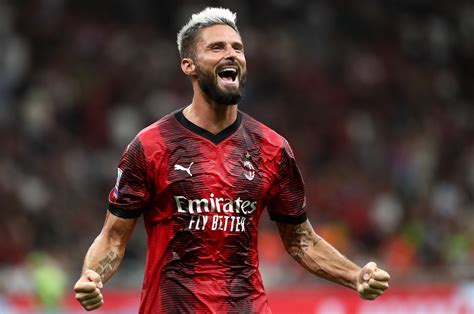 Giroud discusses 'compatible' attacking trio and Milan's team spirit ...