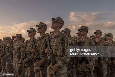 2,638 Military Oath Taking Ceremony Stock Photos, High-Res Pictures ...