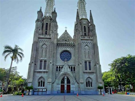 Jakarta Cathedral Church Guide & Museum - IdeTrips