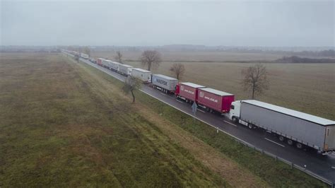 Border Guard: Slovakia temporarily unblocks checkpoint at Slovakia ...