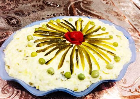 طرز تهیه سالاد الویه (مرغ) ساده و خوشمزه توسط ‌*Zahra* - کوکپد