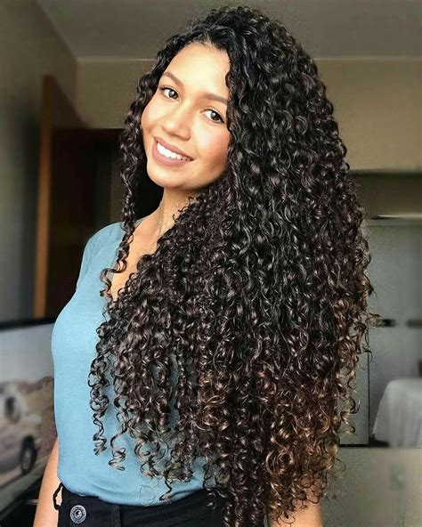 Esses cachos Wavy Hair, New Hair, Natural Hair Styles, Long Hair Styles, Deep Curly, Tousled ...