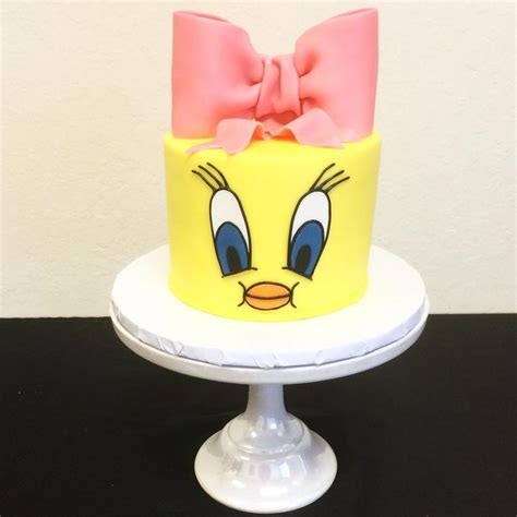 Tweety Bird fondant cake | Tweety cake, Bird baby shower theme, Kids ...