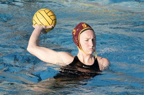 Women’s water polo takes down UCLA - Daily Trojan