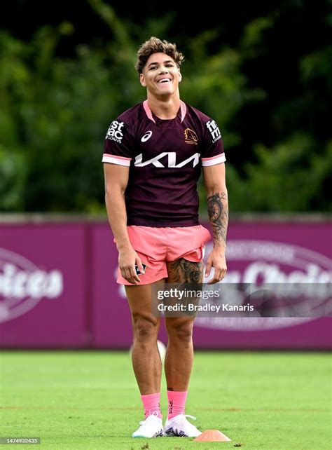 Reece Walsh gives a smile during a Brisbane Broncos NRL training... News Photo - Getty Images