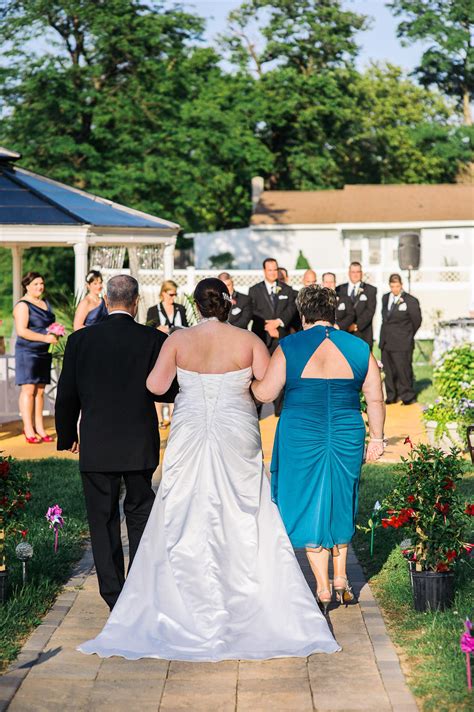 Maryland Yacht Club Wedding | Tony + Lindsay | Pasadena Maryland