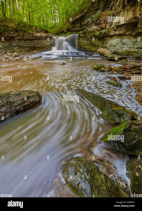 McCormick's Creek State Park, Indiana: McCormick's Creek falls in early spring Stock Photo - Alamy