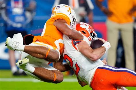 Vols Football: Highlights Tennessee vs Clemson in 2022 Orange Bowl