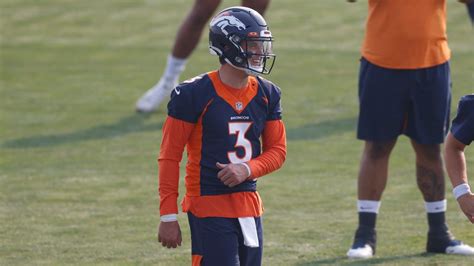 Broncos QB Drew Lock bounces back practice training camp 2020 | 9news.com