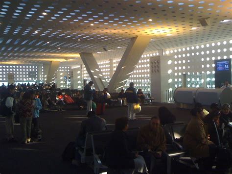 Mexico City Airport Terminal 2 | Sean Robertson | Flickr