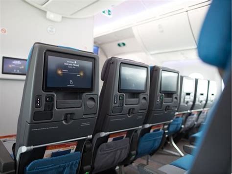 Singapore Airlines unveils new cabin interior for Boeing 787-10 ...