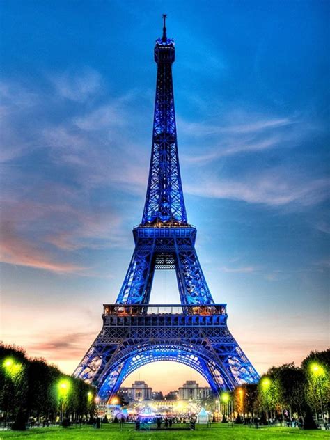 NHỮNG SỰ THẬT THÚ VỊ VỀ THÁP EIFFEL - Vé máy bay 247 giá rẻ Vietjet ...