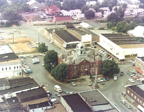 The Old Lawrence County Tennessee Courthouse | iDavey.com