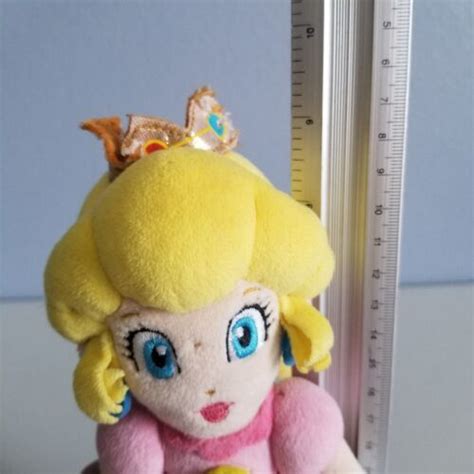 Super Mario Bros. Princess Peach Plush Toy 9" Nintendo Classic Pink ...