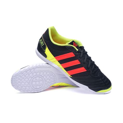 Adidas – Extravaganza Futsal Shop