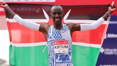 Kenya's Kelvin Kiptum: Marathon world record holder dies in road ...