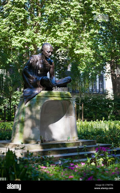 Gandhi statue, Tavistock Square Gardens, Bloomsbury, London, England ...