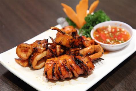 Vicky's Online Cookbook: Thai Grilled Calamari