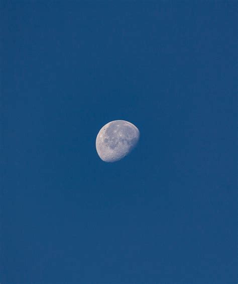 Crescent Moon in Dark Night Sky · Free Stock Photo