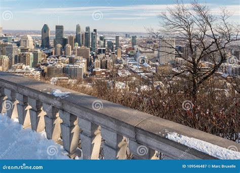 Montreal Skyline in Winter 2018 Stock Image - Image of building ...