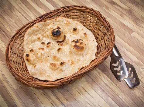 Tandoori Roti Vs Naan: Spot Main Differences (2024) - All My Recipe