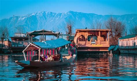 How To Reach Srinagar From Delhi By Road, Train, Bus 2023