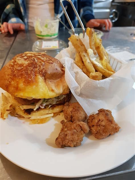 [Homemade] Southern fried chicken burger with coleslaw honey butter ...