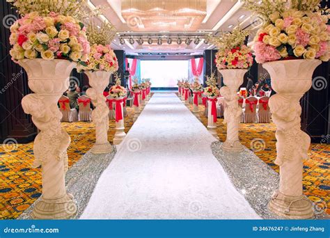 Wedding banquet hall stock image. Image of table, flowers - 34676247