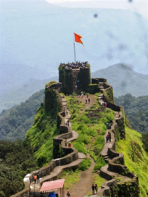 Travel & Musings: Shivaji Forts (Pratapgarh & Raigarh)