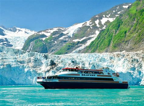 Quintessential Alaska Tour | Denali Wildlife, Glacier Cruise, Fishing