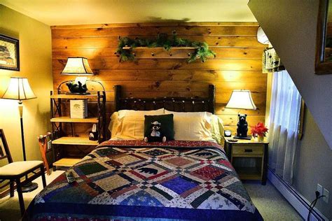 Bear Lodges Wellsboro | Room 2 – Bear Room