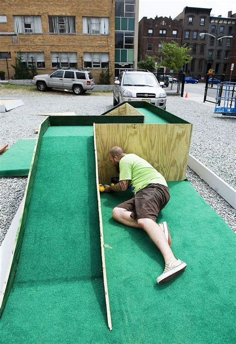 Artists build mini-golf course for Jersey City Museum fundraiser | Mini golf course, Mini golf ...