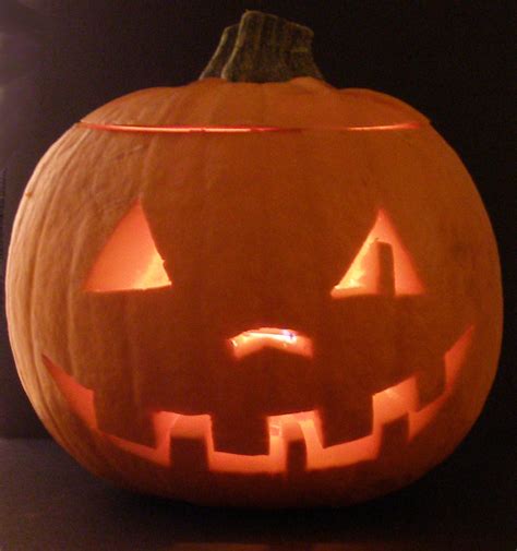 30+ Cool and Easy Pumpkin Carving Ideas For Halloween Day – EntertainmentMesh