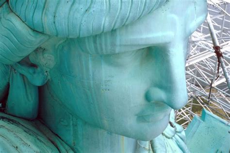 Statue of Liberty history: See the landmark like you've never seen her before (1886) - Click ...