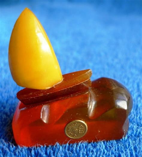 Natural Baltic amber 19 g figurine antique USSR 琥珀 gemstone sea sail ...