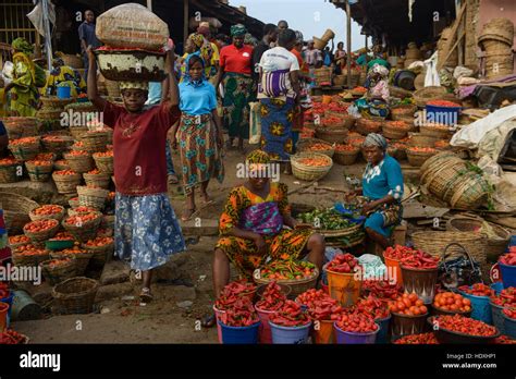 Street market, Ibadan, Nigeria Stock Photo - Alamy