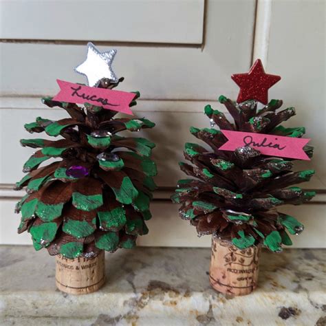 Christmas Tree Place Card Holders | ThriftyFun