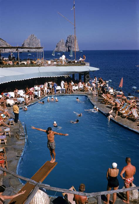 Slim Aarons Poolside | Getty Images Gallery