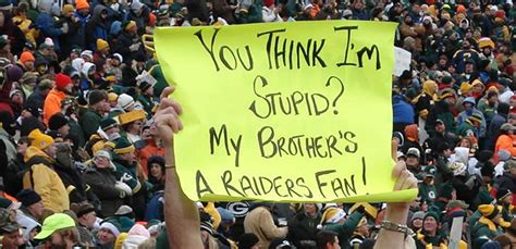 10 Awesome NFL Fan Signs