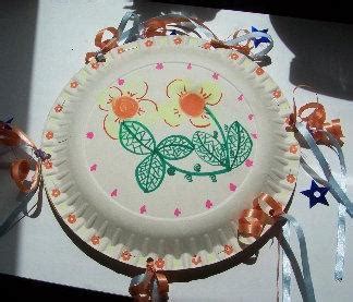 Tambourine craft and Paper Plates