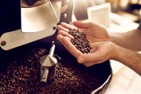 How to Roast Coffee Beans at Home: A Guide to 3 Methods