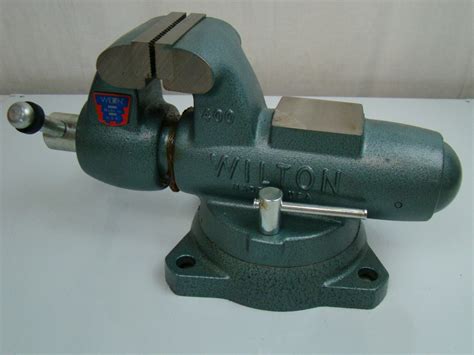 Wilton 4" Jaws Swivel Base Bench Vise Model 400