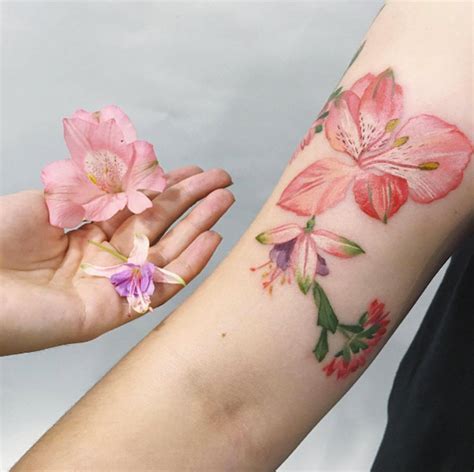 50+ Enchanting Flower Tattoos For Fall - TattooBlend