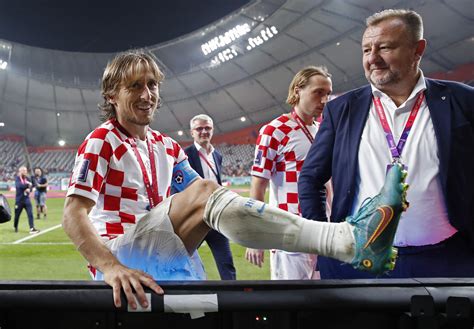 Croatia edge Morocco 2-1 to clinch third spot at World Cup | Reuters