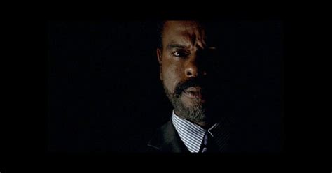 Steven Williams dans "X-Files" - photo - Puremedias