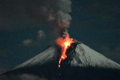 Nube de ceniza del Sangay atraviesa cuatro provincias - RTS siempre contigo