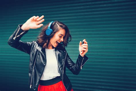 How Music Can Make Your Workday More Enjoyable - Regeneration Music Project