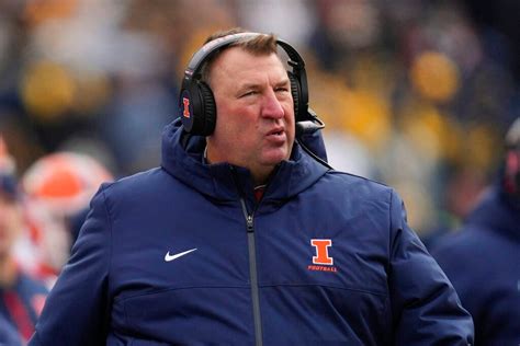 Illinois’ Bret Bielema frustrated with officiating after loss to ...